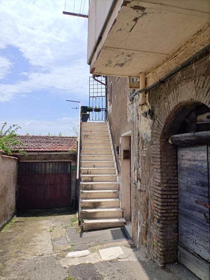 Nepi - Intero Alloggio Nel Centro Storico Екстериор снимка